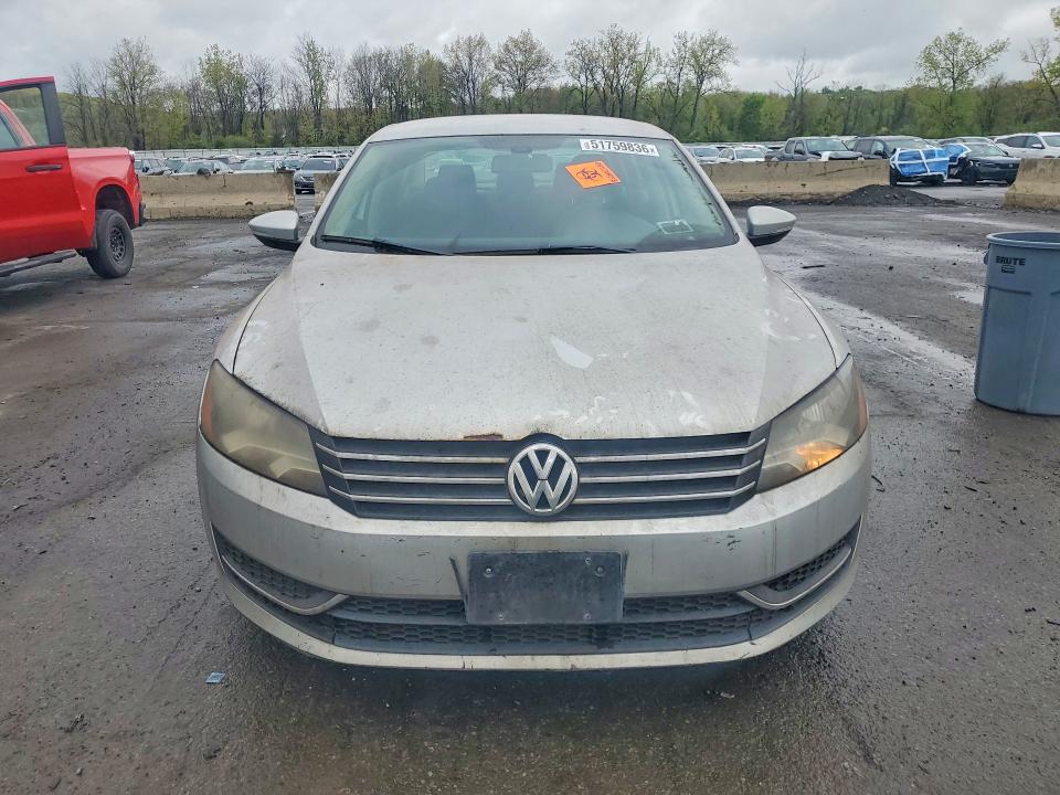 2012 Volkswagen VIN 1VWAP7A38CC064224 COPART salvage auction — MINOR DENT/SCRATCHES, NY - CERTIFICATE OF TITLE, sold $475 on 2026-07-02 (photo 5)