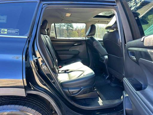 2022 Toyota Highlander VIN 5TDGZRBH3NS229269 COPART salvage auction — FRONT END, In - Certificate Of Title, sold $18,500 on 2026-07-03 (photo 7)