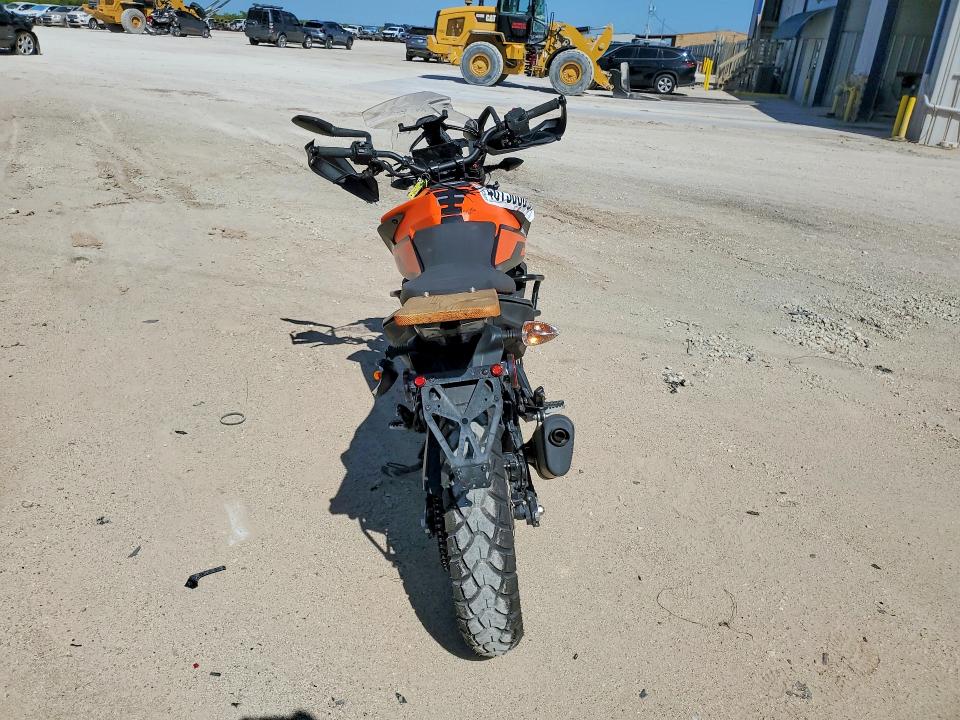 2020 Ktm 390 adventure VIN MD2JGJ402LC212279 COPART salvage auction — FRONT END, TX - SALVAGE VEHICLE TITLE, sold $750 on 2026-07-23 (photo 4)