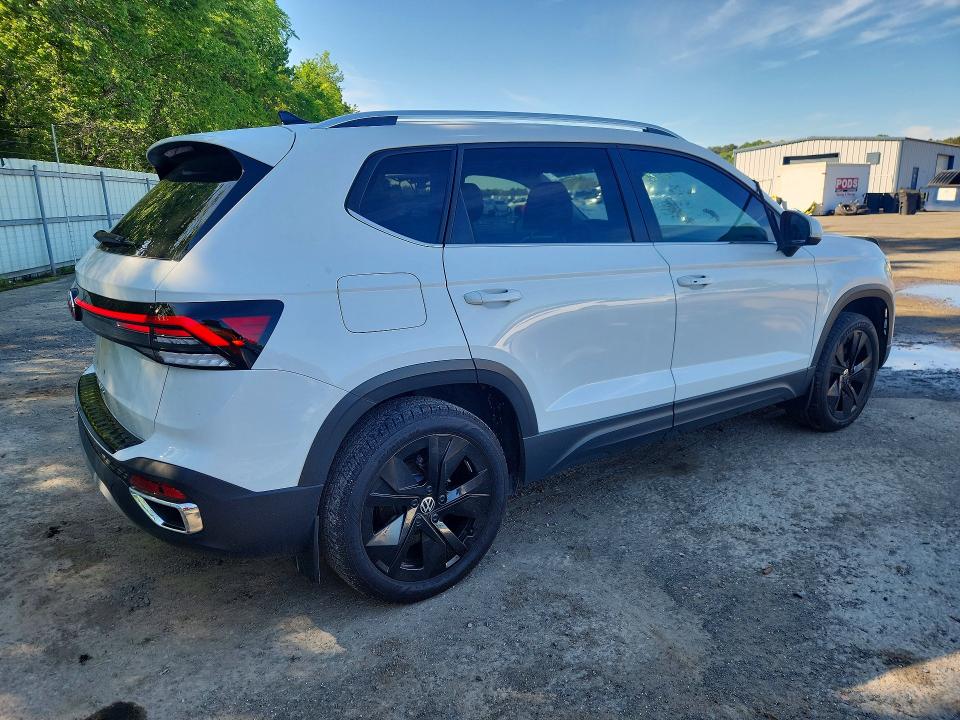 2025 Volkswagen Taos VIN 3VVEC7B27SM046009 COPART salvage auction — FRONT END, Ar - Cert Of Title-Salvage, sold $12,700 on 2026-07-09 (photo 3)