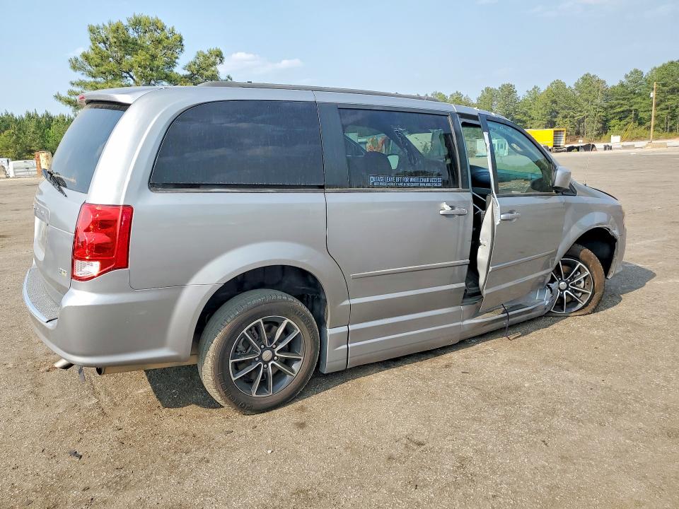 2017 Dodge Caravan VIN 2C4RDGEG8HR558092 COPART salvage auction — SIDE, Sc - Cert Of Title-Salvage, sold $7,000 on 2026-07-10 (photo 3)