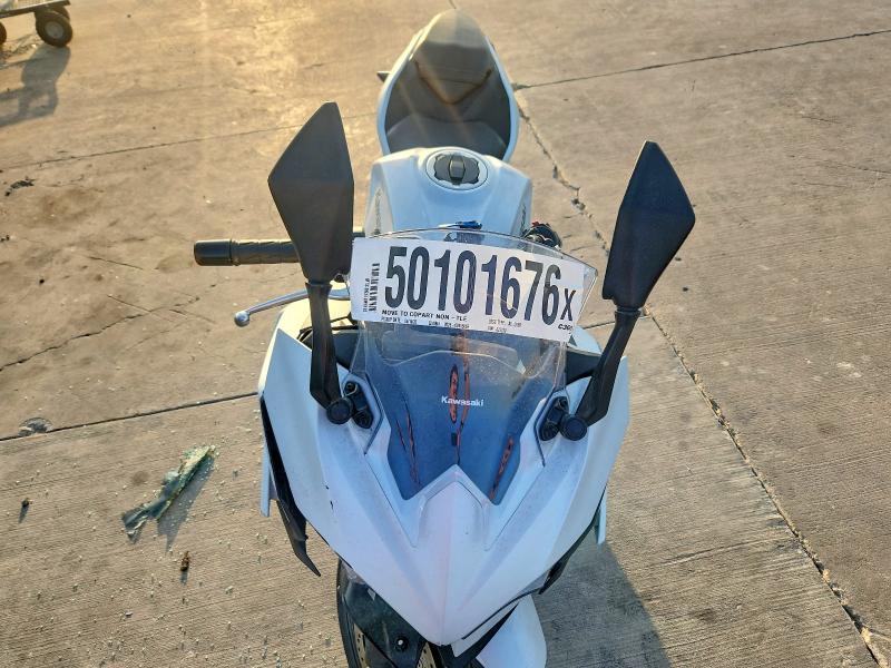 2024 Kawasaki Zx VIN ML5EXGG13RDA25230 COPART salvage auction — FRONT END, Tx - Certificate Of Title, sold $125 on 2026-07-30 (photo 5)