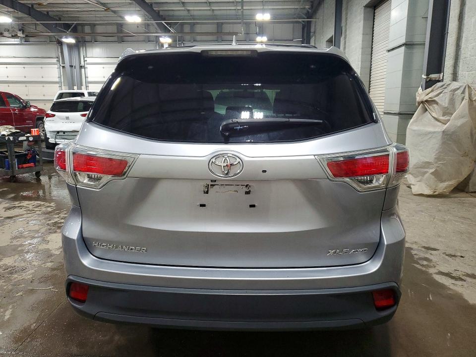 2016 Toyota VIN 5TDJKRFH1GS504077 COPART salvage auction — FRONT END, Mn - Cert Of Title-Salvage, sold $250 on 2026-07-21 (photo 6)