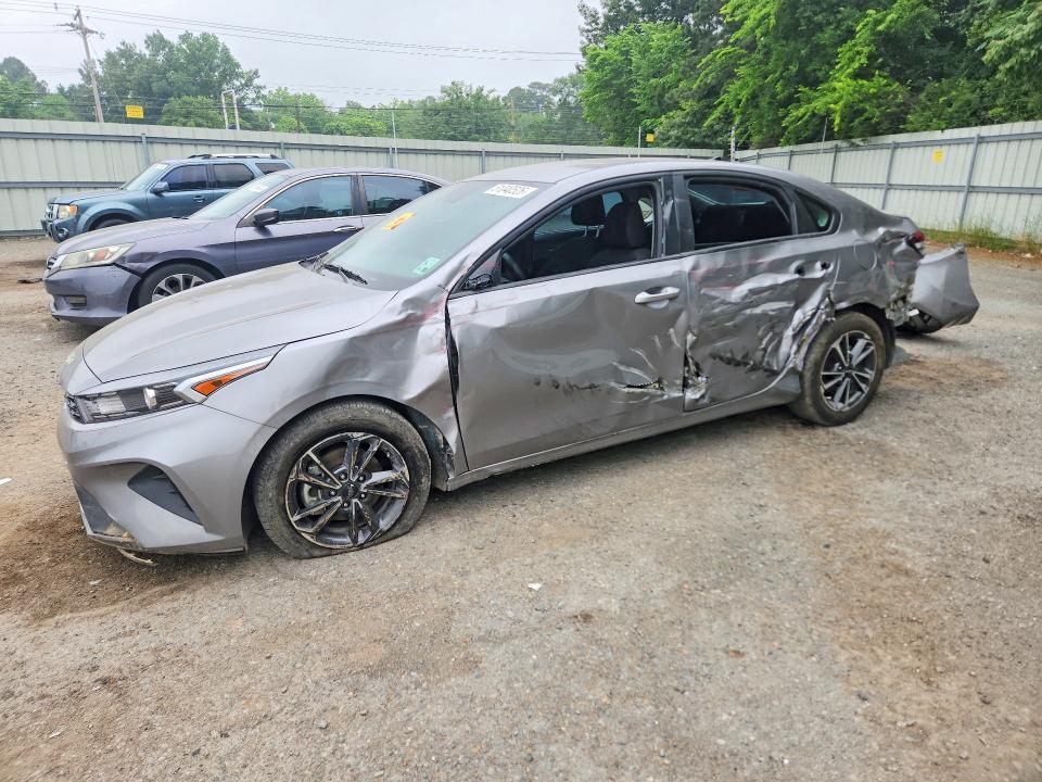2024 Kia Forte VIN 3KPF24AD8RE773560 COPART salvage auction — SIDE, La - Cert Of Title-Salvage, sold $3,500 on 2026-07-09 (photo 1)