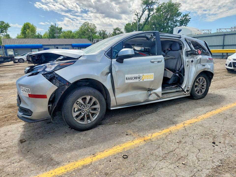 2024 Toyota Sienna VIN 5TDKSKFC3RS140361 COPART salvage auction — ALL OVER, Ok - Certificate Of Title (P), sold $1,750 on 2026-07-27 (photo 1)