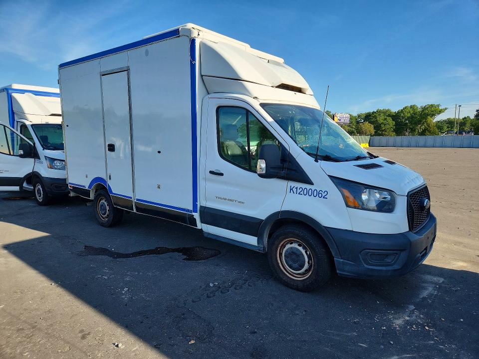 2020 Ford Transit VIN 1FDBW5Z8XLKA95569 COPART salvage auction — MINOR DENT/SCRATCHES, Fl - Certificate Of Title, sold $7,000 on 2026-07-29 (photo 4)