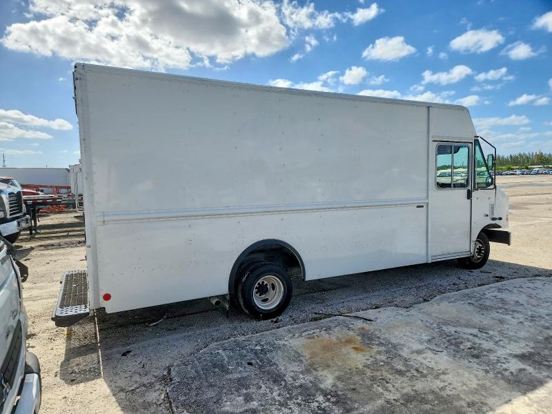 2023 Ford E-450 VIN 1FC4E4KN6PDD06917 COPART salvage auction — MINOR DENT/SCRATCHES, Fl - Certificate Of Title (P), sold $275 on 2026-07-28 (photo 4)