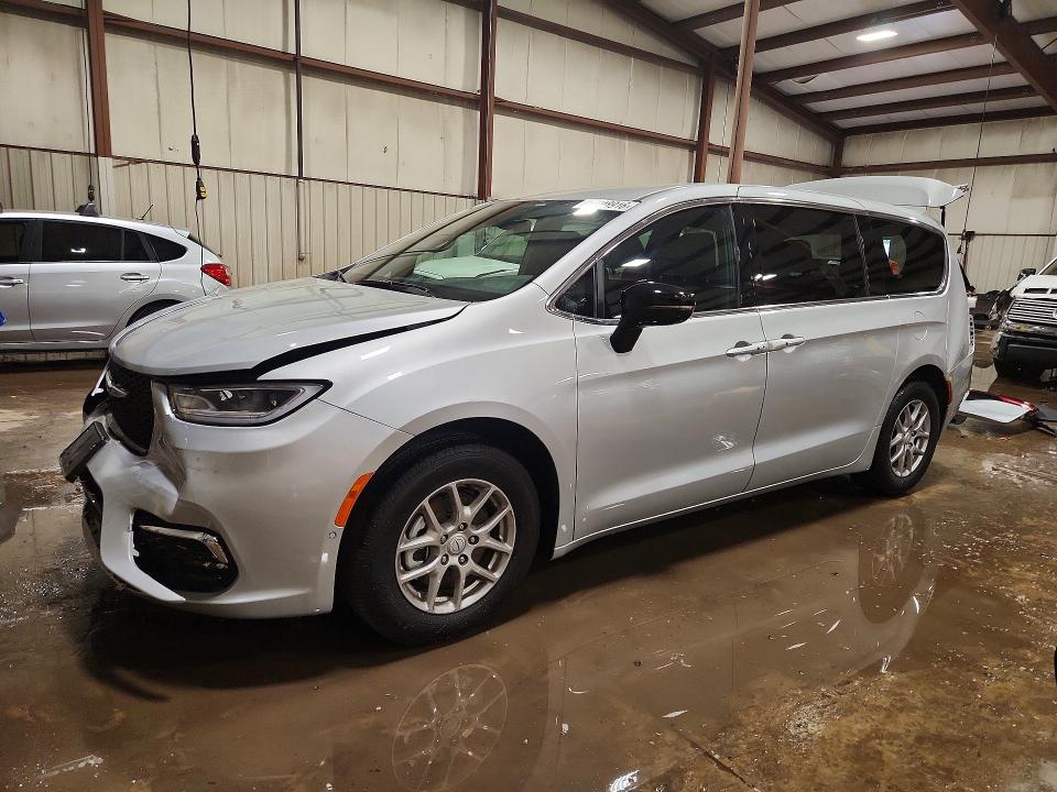 2026 Chrysler Pacifica VIN 2C4RC1BGXTR172819 — COPART salvage auction photo
