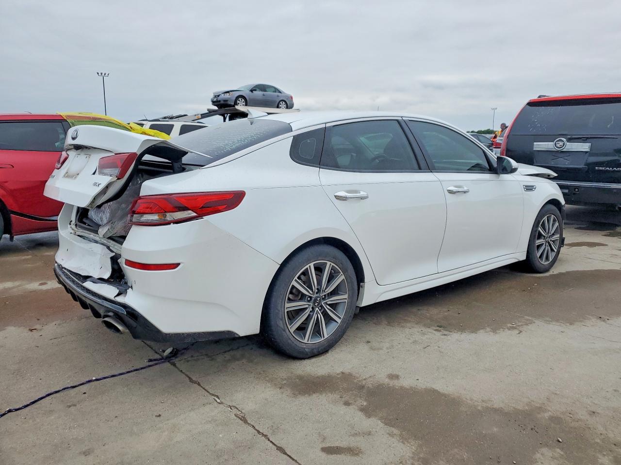 2020 Kia Optima VIN 5XXGU4L17LG417875 COPART salvage auction — Front End, TX - SALVAGE VEHICLE TITLE, sold $2,700 on 2026-06-25 (photo 3)
