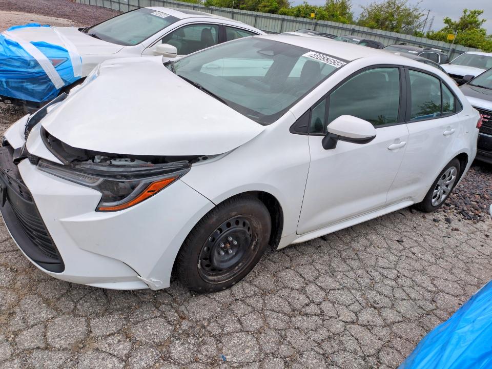 2025 Toyota Corolla VIN 5YFB4MDE2SP302733 COPART salvage auction — FRONT END, IN - CERTIFICATE OF TITLE, sold $8,300 on 2026-07-28 (photo 1)
