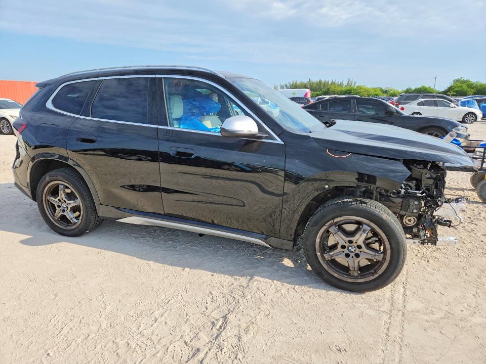 2024 BMW X1 VIN WBX73EF04R5Y37606 COPART salvage auction — FRONT END, FL, sold $11,100 on 2026-07-15 (photo 4)