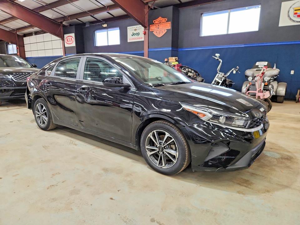 2023 Kia Forte VIN 3KPF24AD1PE538382 COPART salvage auction — SIDE, Ny - Certificate Of Title, sold $9,600 on 2026-07-27 (photo 4)