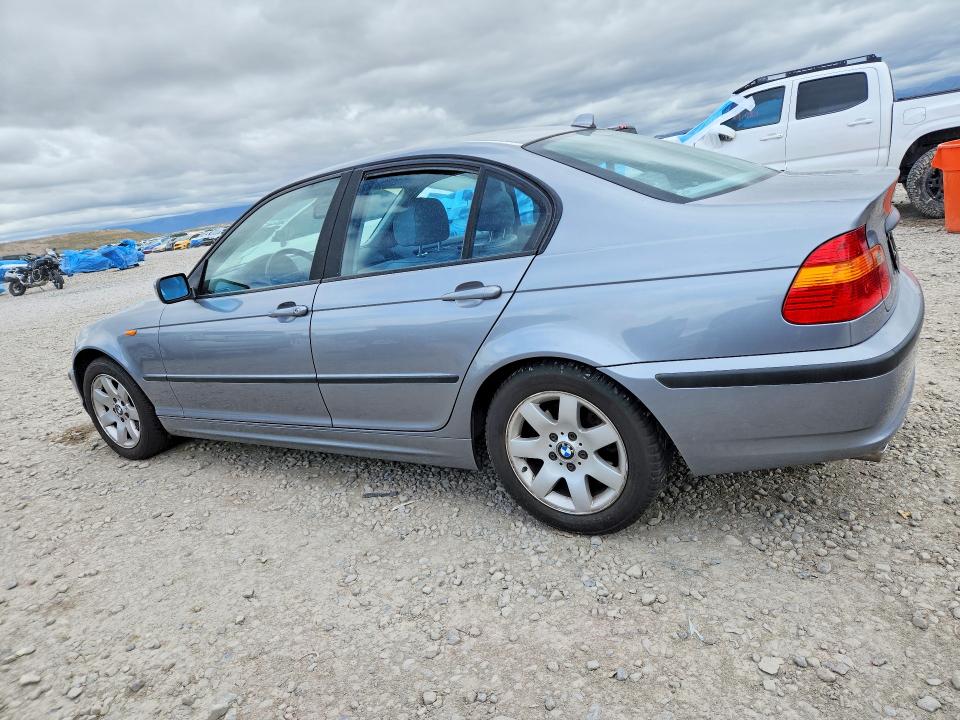 2004 BMW 3 series VIN WBAAZ33474KP84811 COPART salvage auction — MINOR DENT/SCRATCHES, Tx - Salvage Vehicle Title, sold $325 on 2026-07-31 (photo 2)