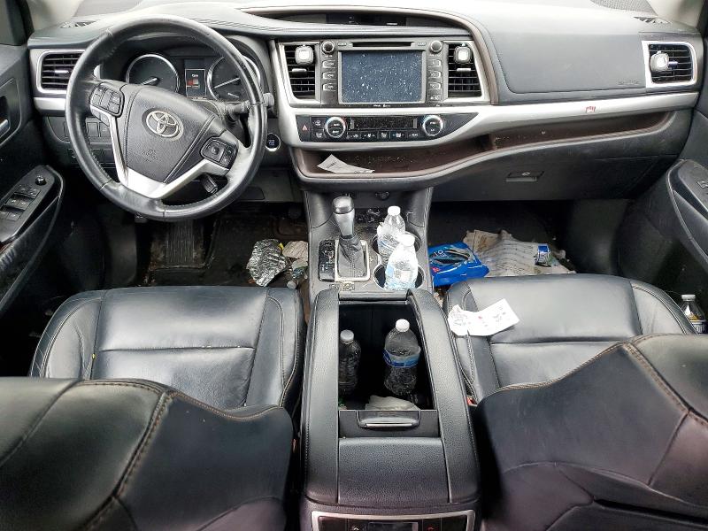 2015 Toyota Highlander VIN 5TDJKRFH7FS073839 COPART salvage auction — SIDE, Salvage Title, sold $6,200 on 2026-07-31 (photo 8)