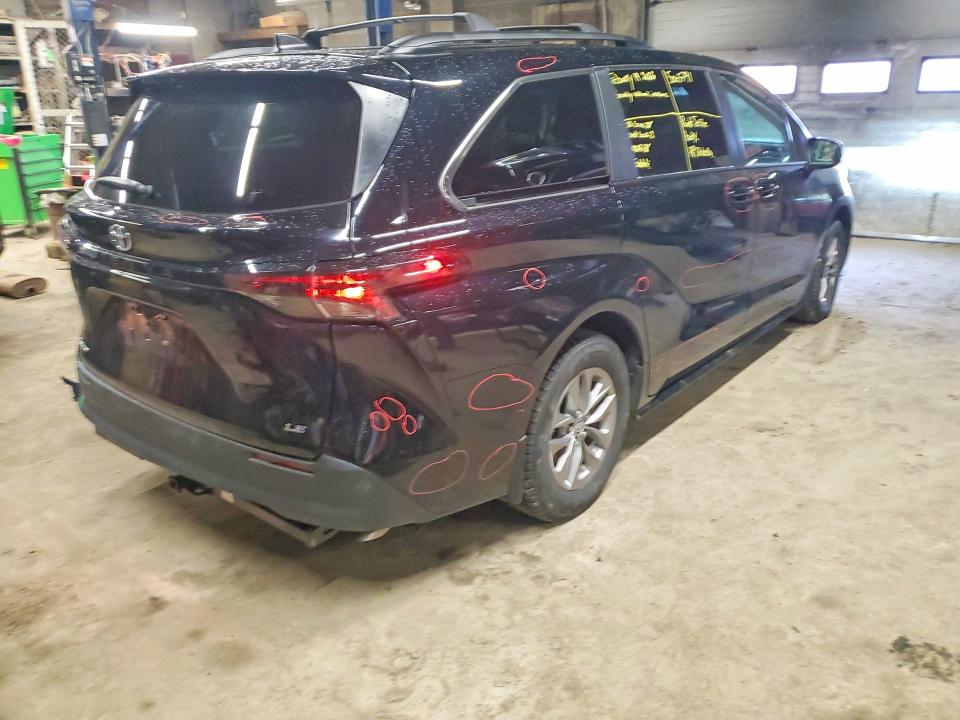 2025 Toyota Sienna VIN 5TDGSKFC4SS206704 COPART salvage auction — REAR END, ON - PERMIT NO BRAND - UNFIT, sold $23,550 on 2026-07-14 (photo 3)