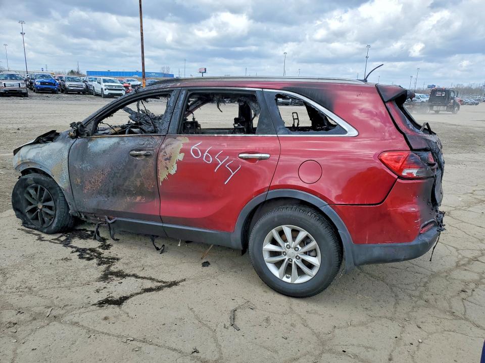 2016 Kia Sorento VIN 5XYPG4A37GG096644 COPART salvage auction — BURN, Mi - Dealer Only Clean Title, sold $375 on 2026-07-07 (photo 2)