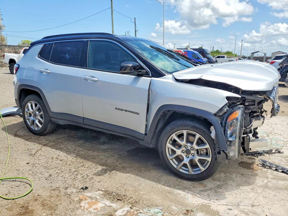 2025 Jeep Compass VIN 3C4NJDCNXST508077 COPART salvage auction — FRONT END, FL - CERTIFICATE OF DESTRUCTION, sold $3,650 on 2026-07-02 (photo 4)