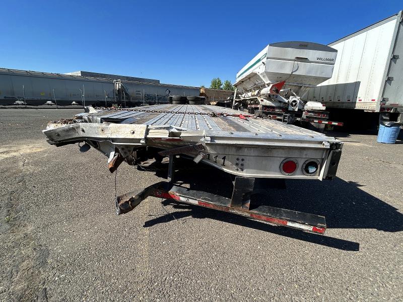 2016 Fontaine Flatbed trailer VIN 13N2532C8G1511734 COPART salvage auction — UNDERCARRIAGE, WA - BILL OF SALE, sold $11,900 on 2026-07-09 (photo 6)