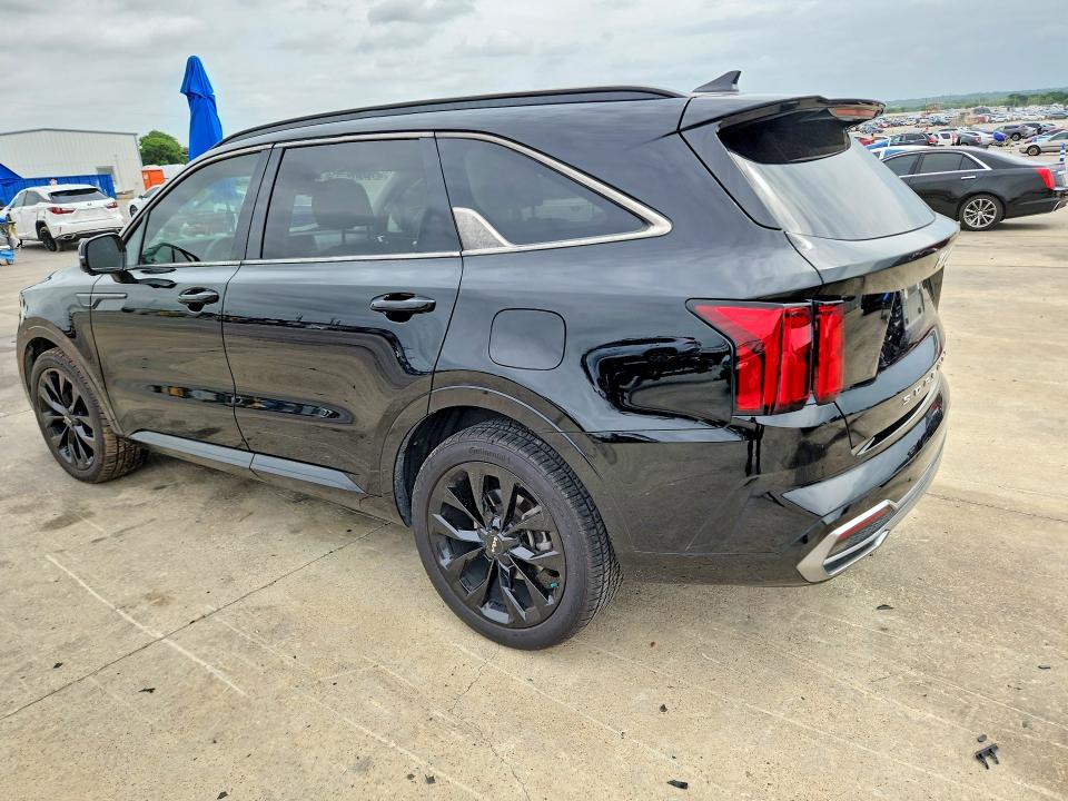 2022 Kia Sorento VIN 5XYRK4LFXNG071829 COPART salvage auction — FRONT END, TX - SALVAGE VEHICLE TITLE, sold $8,000 on 2026-07-06 (photo 2)