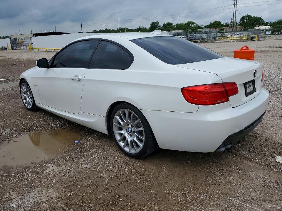 2013 BMW 3er VIN WBAKE3C50DE772202 COPART salvage auction — WATER/FLOOD, Tx - Salvage Title-Flood Damage, sold $1,200 on 2026-07-02 (photo 2)