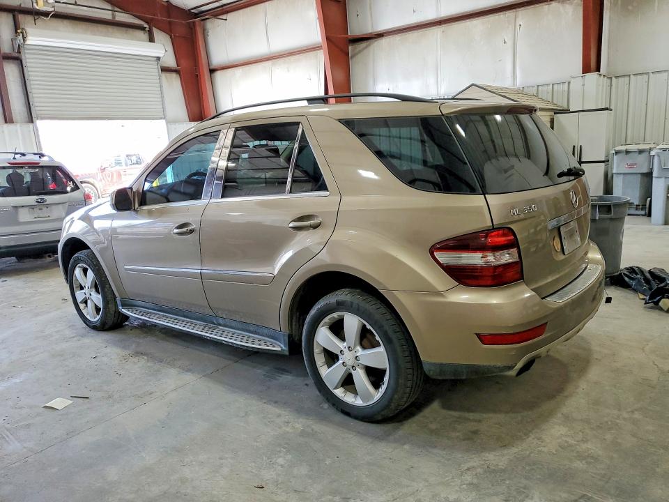 2010 Mercedes-benz M-klasse VIN 4JGBB8GB3AA571319 COPART salvage auction — WATER/FLOOD, Ny - Mv907A-Flood Salvage, sold $200 on 2026-08-03 (photo 2)