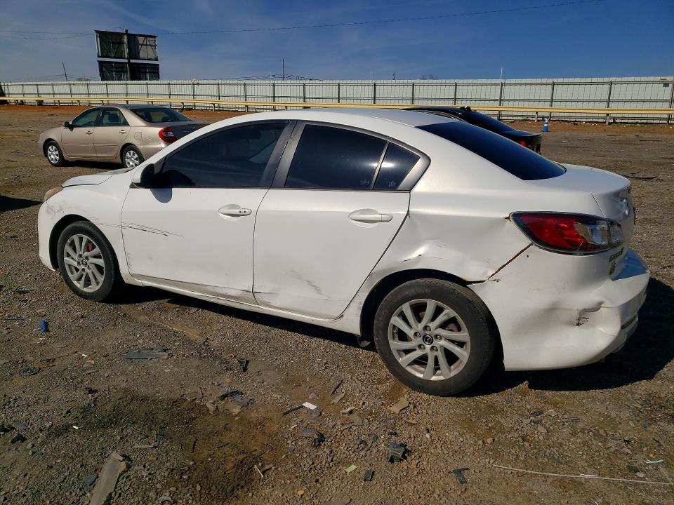 2013 Mazda 3 VIN JM1BL1VP2D1805283 COPART salvage auction — REAR END, Va - Cert Of Title - Salvage, sold $500 on 2026-07-31 (photo 2)