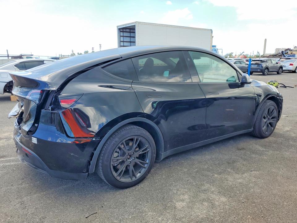 2025 Tesla Model y VIN 7SAYGDED9SF317378 COPART salvage auction — REAR END, Hi - Certificate Of Salvage, sold $2,150 on 2026-08-24 (photo 3)