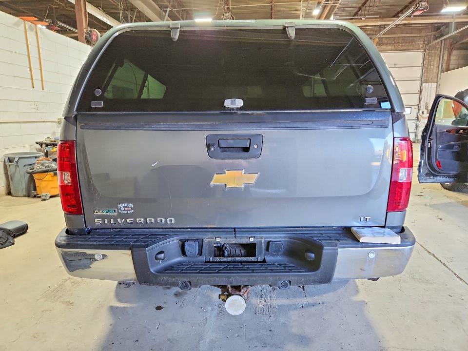 2011 Chevrolet Silverado 1500 VIN 1GCRKSE35BZ382606 COPART salvage auction — NORMAL WEAR, Mn - Certificate Of Title, sold $1,800 on 2026-07-02 (photo 6)