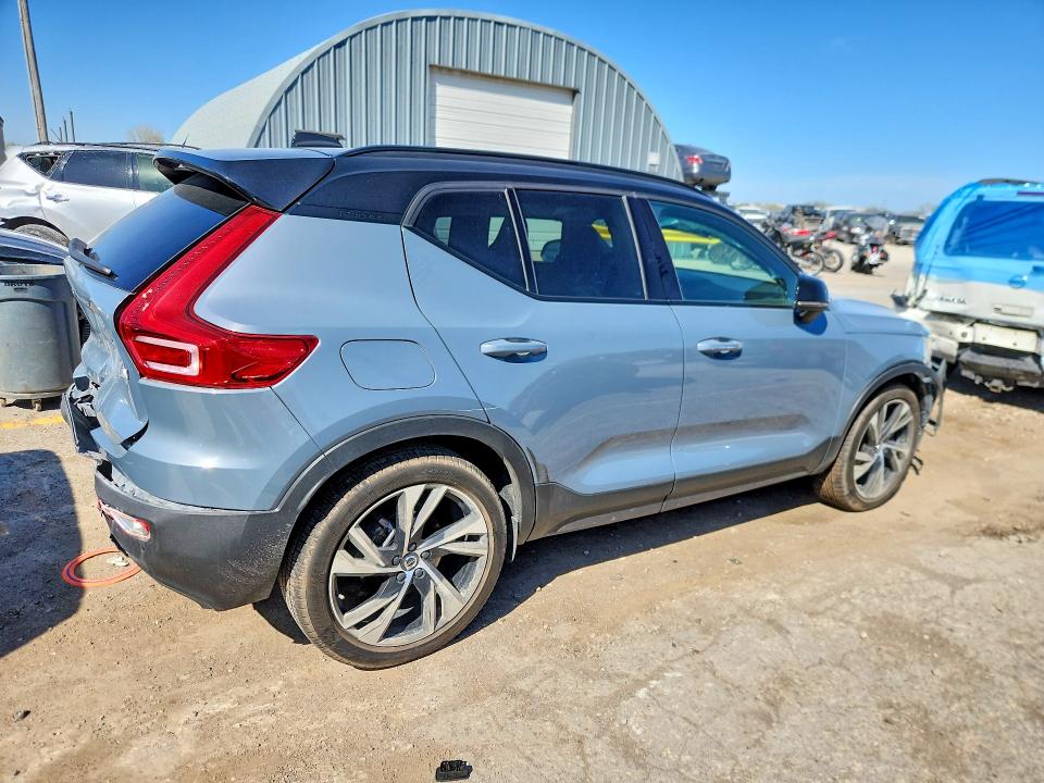 2020 Volvo Xc40 VIN YV4162UM5L2183882 COPART salvage auction — REAR END, Ks - Cert Of Title-Salvage, sold $700 on 2026-07-29 (photo 3)