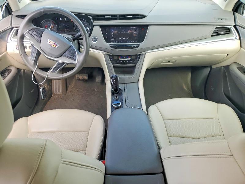 2022 Cadillac Xt5 VIN 1GYKNDRS9NZ172255 COPART salvage auction — SIDE, Salvage Title, sold $9,600 on 2026-08-11 (photo 8)