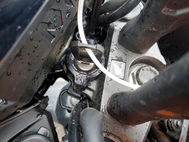 2024 Honda Cb VIN MLHPC7255R5000418 COPART salvage auction — FRONT END, Ar - Certificate Of Title, sold $625 on 2026-07-02 (photo 8)
