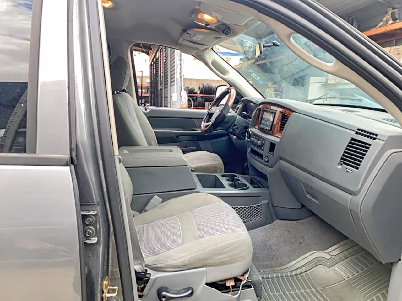 2006 Dodge Ram 1500 VIN 1D7HA18286S634767 COPART salvage auction — Minor Dent/Scratches, CA - DIS/DLR/EXP ONLY CLEAN TITLE (P), sold $475 on 2026-07-03 (photo 5)