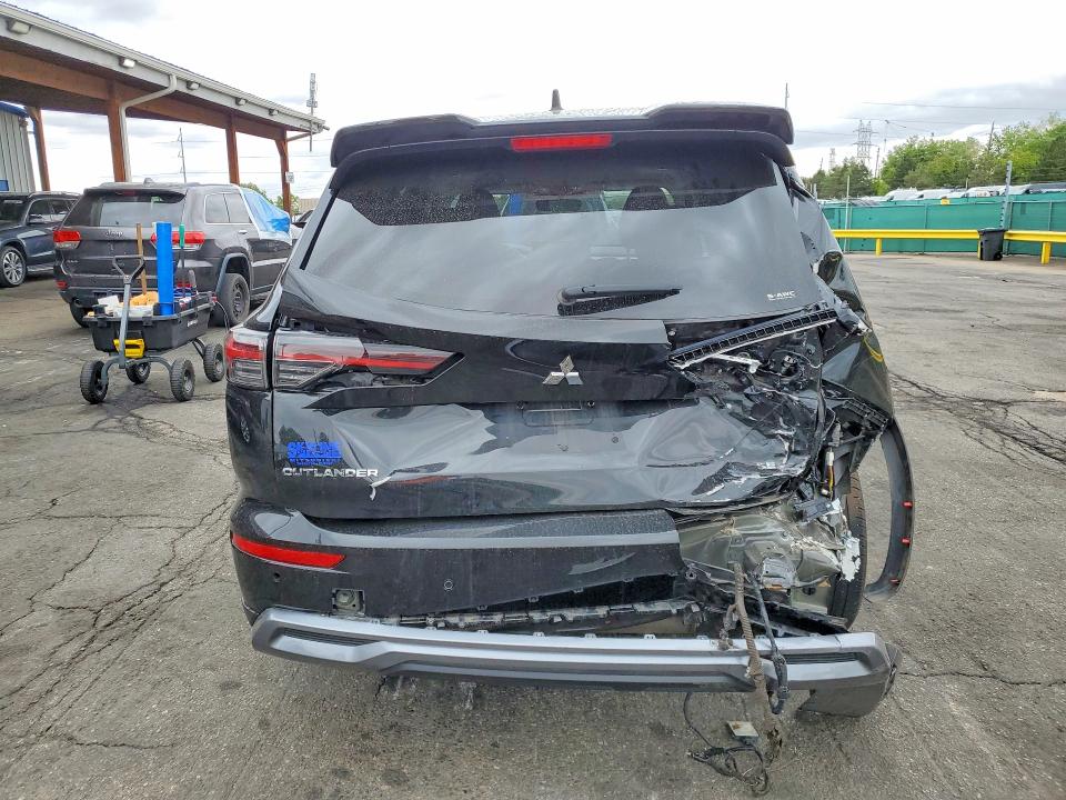 2025 Mitsubishi Outlander VIN JA4J4VA88SZ030883 COPART salvage auction — FRONT END, Co - Public - Salvage Title, sold $6,700 on 2026-07-07 (photo 6)