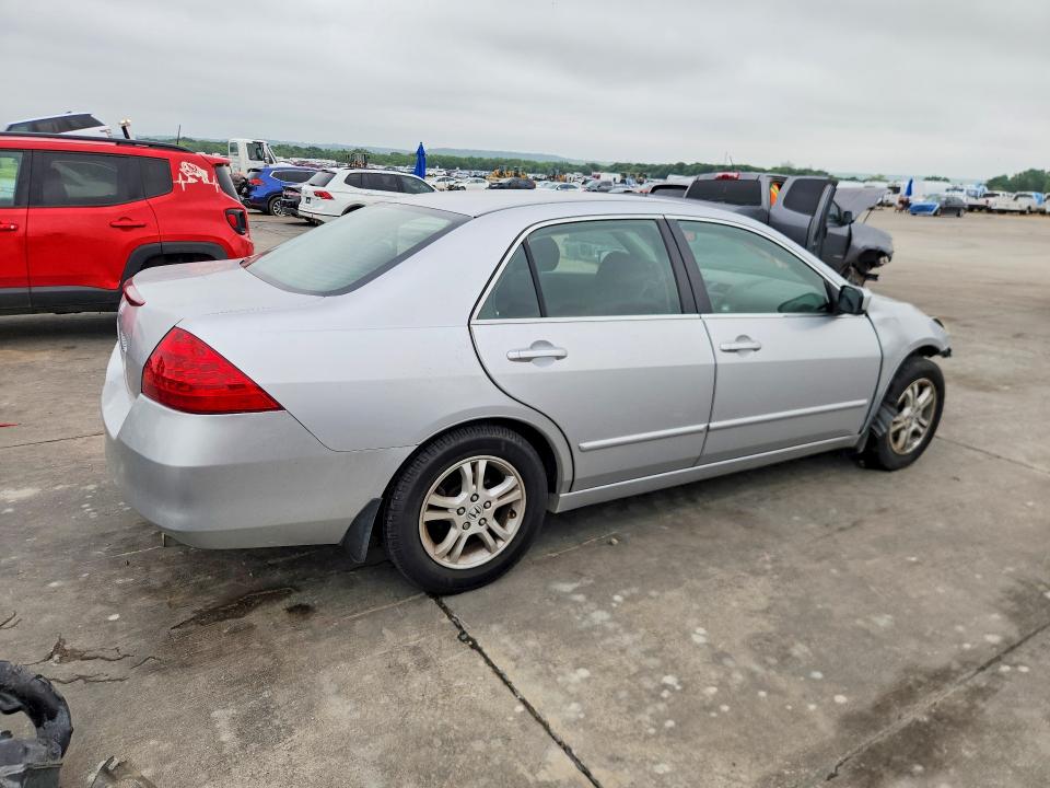 2007 Honda Accord VIN JHMCM56367C006571 COPART salvage auction — FRONT END, Tx - Salvage Vehicle Title, sold $350 on 2026-07-09 (photo 3)
