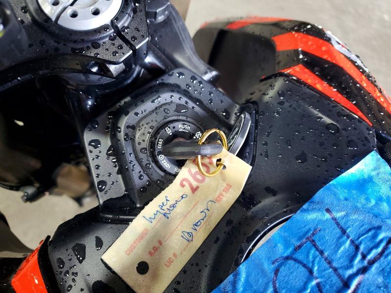 2025 Ducati Hypermotard VIN ZDMBAS2N7SB004200 COPART salvage auction — UNDERCARRIAGE, Or - Salvage Title Certificate, sold $6,500 on 2026-07-02 (photo 8)