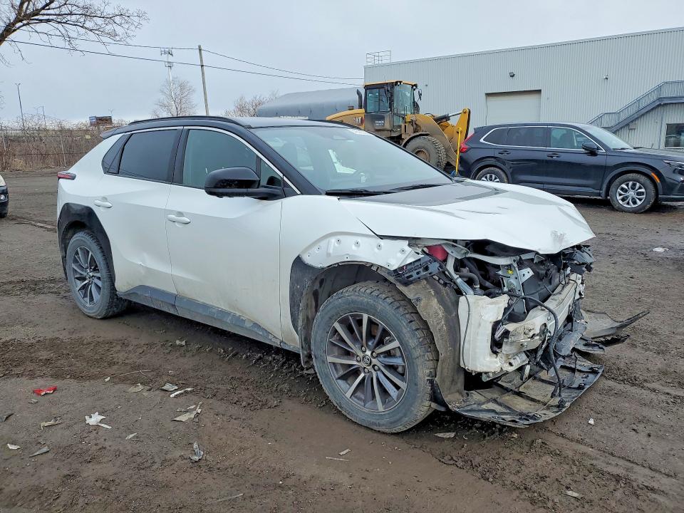 2023 Toyota Bz4x VIN JTMABACA5PA019138 COPART salvage auction — FRONT END, Qc - Gravement Accidente, sold $6,100 on 2026-07-14 (photo 4)