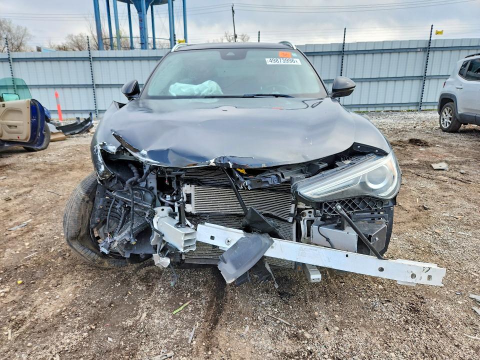 2021 Alfa romeo Stelvio VIN ZASPAKBN4M7D01438 COPART salvage auction — FRONT END, Il - Salvage Certificate, sold $825 on 2026-07-03 (photo 5)