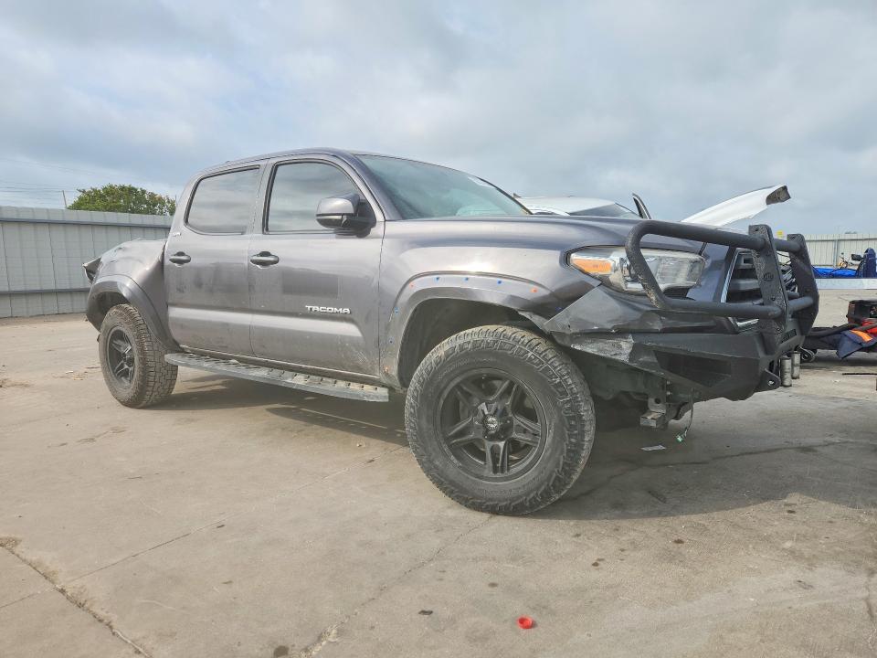 2017 Toyota Tacoma VIN 5TFAZ5CNXHX053211 COPART salvage auction — REAR END, Tx - Salvage Vehicle Title, sold $5,400 on 2026-07-02 (photo 4)