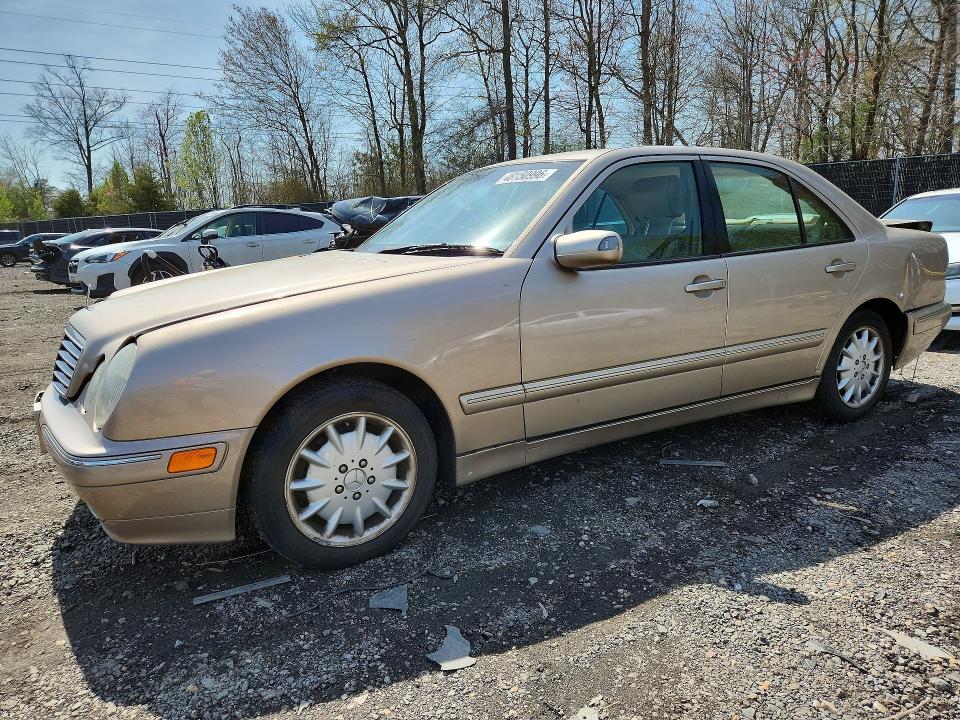 2000 Mercedes-benz E-klasse VIN WDBJF65J4YB123676 COPART salvage auction — REAR END, Md - Cert Of Salvage > 75% Damage, sold $300 on 2026-07-24 (photo 1)