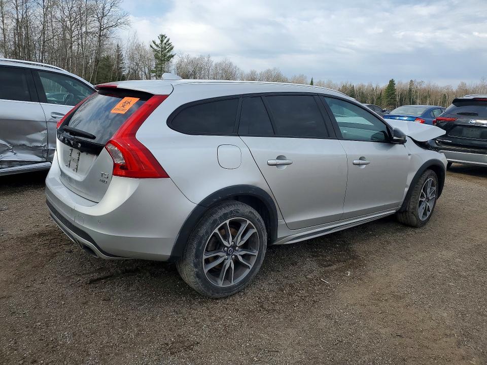 2015 Volvo V60 VIN YV4612HLXF1001156 COPART salvage auction — FRONT END, On - Permit No Brand - Unfit, sold $650 on 2026-07-14 (photo 3)