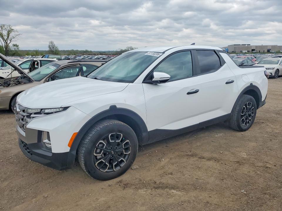 2022 Hyundai Santa cruz VIN 5NTJB4AE4NH037113 COPART salvage auction — SIDE, Ia - Cert Of Title-Salvage Title, sold $8,000 on 2026-07-31 (photo 1)