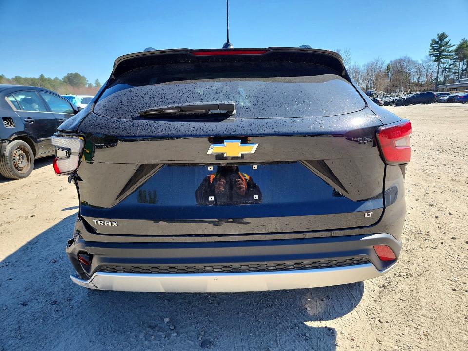 2025 Chevrolet Trax VIN KL77LHEP4SC197778 COPART salvage auction — REAR END, Id - Salvage Certificate Of Title, sold $6,600 on 2026-07-02 (photo 6)