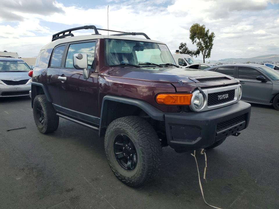 2007 Toyota Fj cruiser VIN JTEBU11F270049180 COPART salvage auction — FRONT END, Co - Certificate Of Title, sold $6,100 on 2026-07-14 (photo 4)
