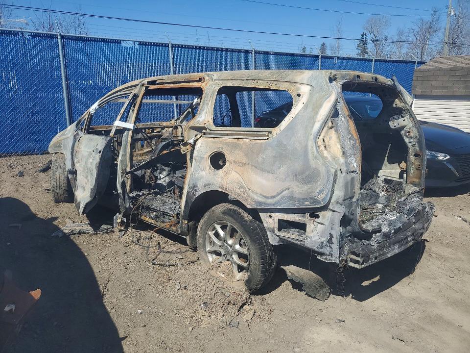 2022 Chrysler Grand caravan VIN 2C4RC1ZG5NR108339 COPART salvage auction — BURN, Qc - Irrecuperable, sold $325 on 2026-07-09 (photo 2)