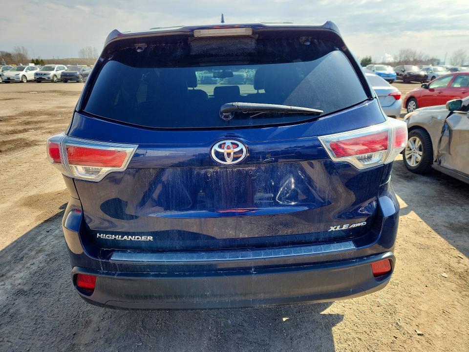 2016 Toyota VIN 5TDJKRFH7GS336235 COPART salvage auction — FRONT END, Salvage Title, sold $4,550 on 2026-07-21 (photo 6)
