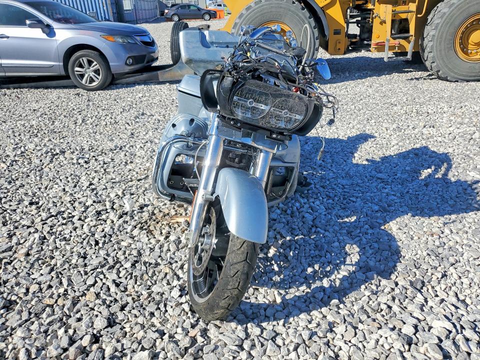 2023 Harley-davidson Fl VIN 1HD1KHC26PB608158 COPART salvage auction — FRONT END, Ca - Salvage Certificate, sold $4,800 on 2026-07-09 (photo 2)