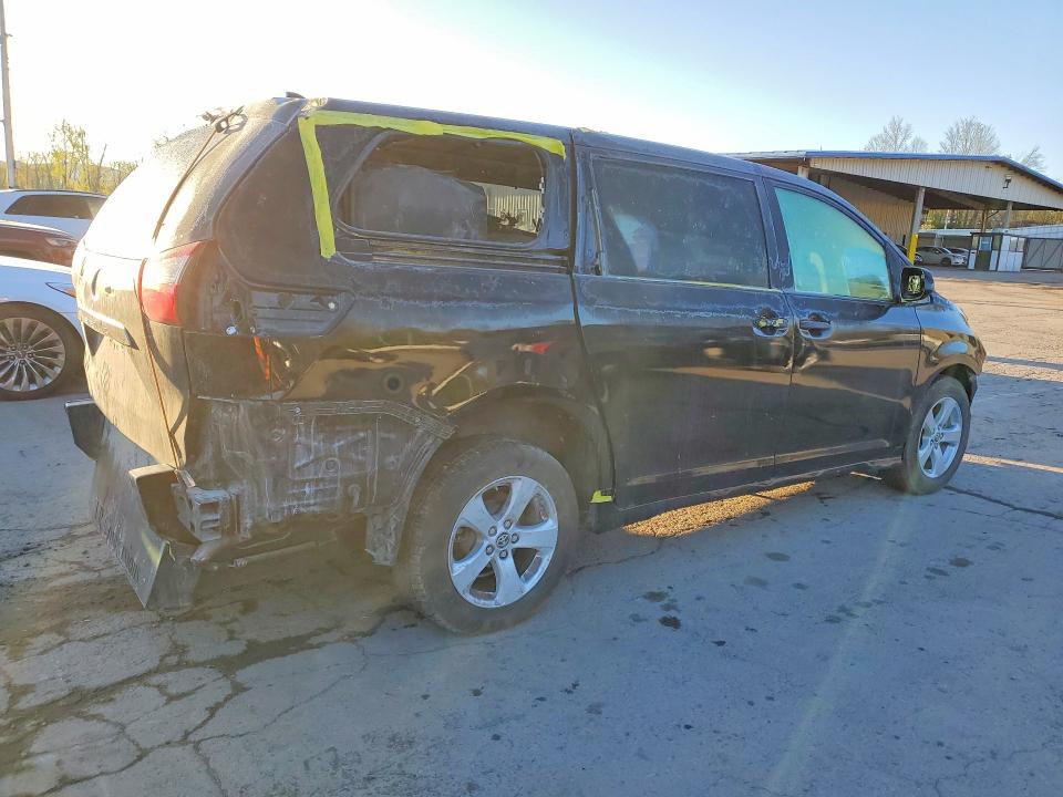2020 Toyota Sienna VIN 5TDZZ3DC2LS066814 COPART salvage auction — FRONT END, Ny - Certificate Of Title, sold $5,000 on 2026-07-02 (photo 3)