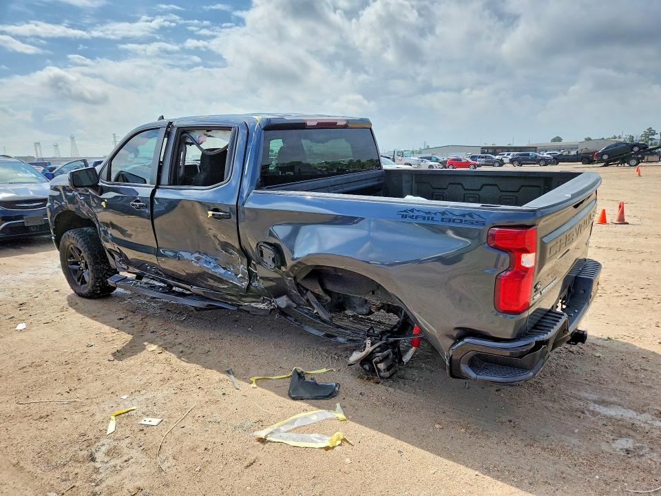 2020 Chevrolet Silverado VIN 3GCPYCEF9LG424847 COPART salvage auction — SIDE, Salvage Title, sold $5,500 on 2026-09-04 (photo 2)