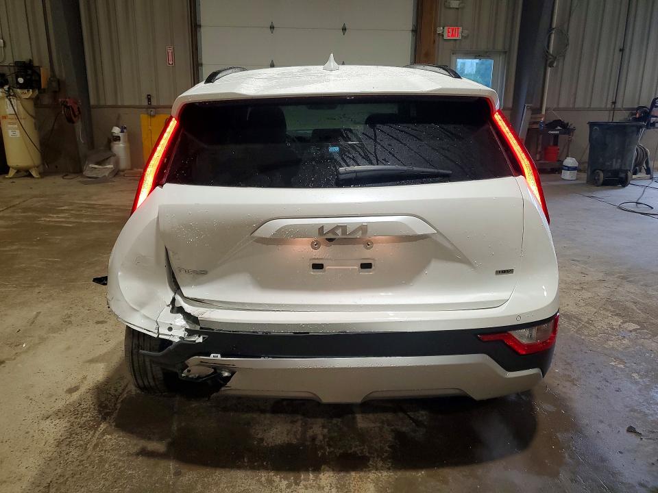 2025 Kia Niro VIN KNDCR3LE7S5287905 COPART salvage auction — REAR END, Salvage Title, sold $1,650 on 2026-07-29 (photo 6)