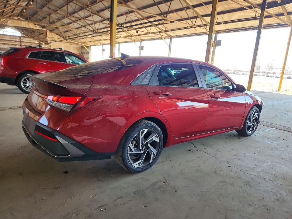 2025 Hyundai Elantra VIN KMHLM4DG1SU976098 COPART salvage auction — FRONT END, Salvage Title, sold $6,200 on 2026-07-27 (photo 3)